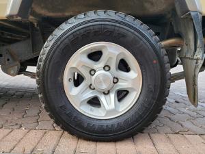 Toyota Land Cruiser 79 4.5D-4D V8 single cab LX - Image 12