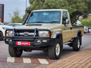 Toyota Land Cruiser 79 4.5D-4D V8 single cab LX - Image 13