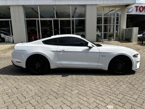Ford Mustang 5.0 GT fastback - Image 4