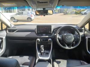 Toyota RAV4 2.0 GX auto - Image 6