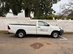 Toyota Hilux 2.4GD single cab S (aircon) - Image 3