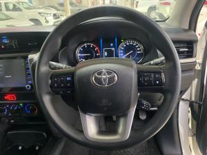 Toyota Hilux 2.8 GD-6 Raider 4X4 automaticD/C - Image 8