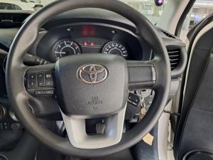 Toyota Hilux 2.4 GD-6 SR 4X4S/C - Image 8