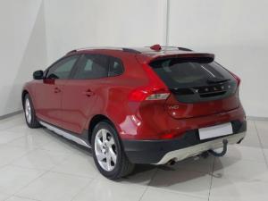 Volvo V40 Cross Country T4 Excel auto - Image 3
