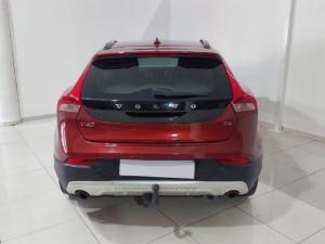 Volvo V40 Cross Country T4 Excel auto - Image 4