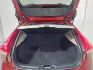 Volvo V40 Cross Country T4 Excel auto - Image 5