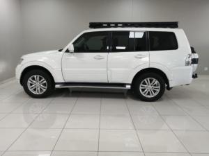 Mitsubishi Pajero 5-door 3.2DI-D GLS - Image 2