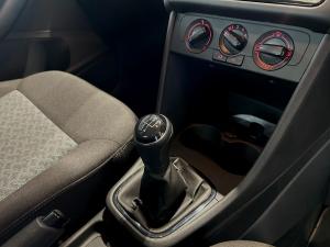Volkswagen Polo Vivo hatch 1.4 Life - Image 11