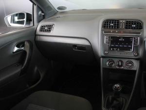 Volkswagen Polo Vivo hatch 1.4 Comfortline - Image 15