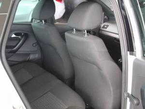 Volkswagen Polo Vivo hatch 1.4 Comfortline - Image 17