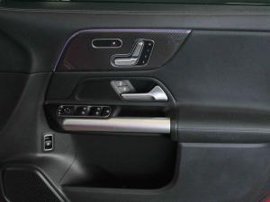 Mercedes-Benz GLA GLA200d Progressive - Image 18