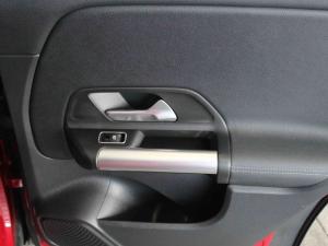 Mercedes-Benz GLA GLA200d Progressive - Image 20