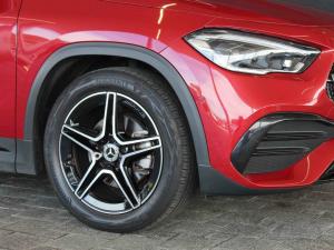 Mercedes-Benz GLA GLA200d Progressive - Image 8