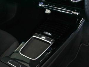 Mercedes-Benz CLA CLA200 Progressive - Image 13