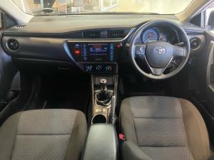 Toyota Corolla Quest 1.8 Plus manual - Image 6