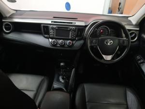 Toyota RAV4 2.0 GX auto - Image 6