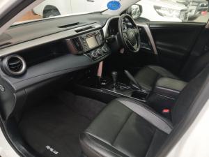 Toyota RAV4 2.0 GX auto - Image 7