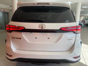 Toyota Fortuner 2.4GD-6 4x4 - Image 6