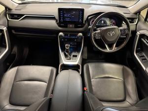 Toyota RAV4 2.0 VX - Image 13