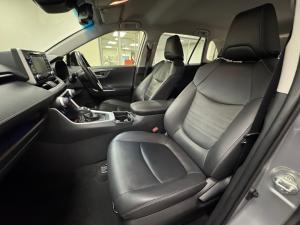 Toyota RAV4 2.0 VX - Image 15