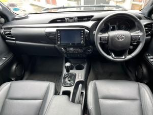 Toyota Hilux 2.8GD-6 double cab 4x4 Legend auto - Image 6