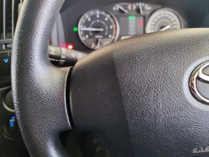 Toyota Land Cruiser 200 4.5D-4D V8 GX-R - Image 9