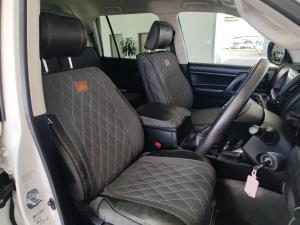 Toyota Land Cruiser 200 4.5D-4D V8 GX-R - Image 17