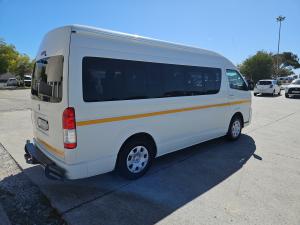 Toyota Hiace 2.5D-4D bus 14-seater GL - Image 2