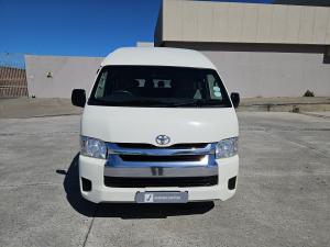 Toyota Hiace 2.5D-4D bus 14-seater GL - Image 4