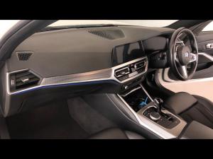 BMW 3 Series 318i M Sport - Image 17