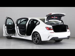 BMW 3 Series 318i M Sport - Image 29