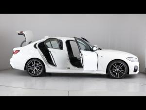 BMW 3 Series 318i M Sport - Image 34