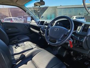 Toyota Hiace 2.5D-4D Ses-fikile 16-seater - Image 6