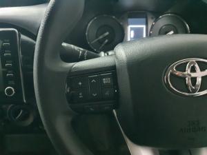Toyota Hilux 2.4 GD-6 Raider X 4X4 automaticD/C - Image 9