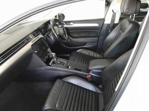 Volkswagen Passat 2.0 TDI Luxury DSG - Image 11