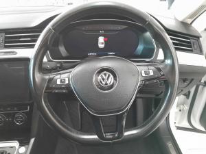 Volkswagen Passat 2.0 TDI Luxury DSG - Image 18