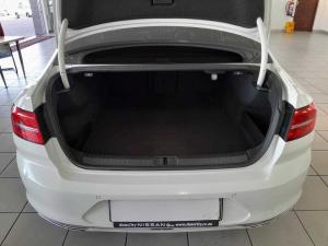 Volkswagen Passat 2.0 TDI Luxury DSG - Image 5