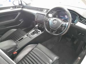Volkswagen Passat 2.0 TDI Luxury DSG - Image 8