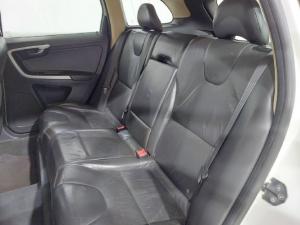 Volvo XC60 D5 Geartronic - Image 8