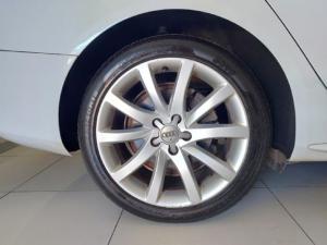 Audi A4 1.8T S auto - Image 8