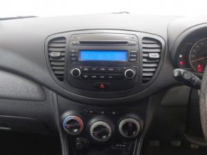 Hyundai i10 1.1 Motion - Image 11