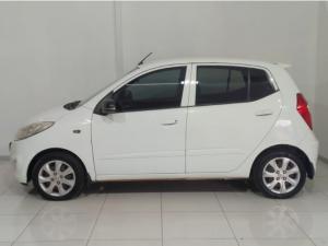 Hyundai i10 1.1 Motion - Image 2