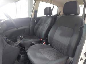 Hyundai i10 1.1 Motion - Image 7