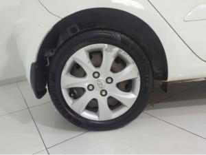 Hyundai i10 1.1 Motion - Image 9
