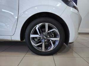 Hyundai Grand i10 1.2 Fluid hatch manual - Image 12