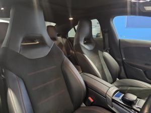 Mercedes-Benz CLA CLA220d Progressive - Image 12