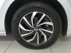 Volkswagen Polo hatch 1.0TSI Life auto - Image 9