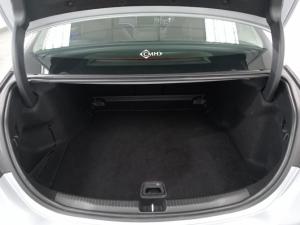Mercedes-Benz C-Class C220d Avantgarde - Image 4