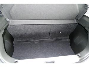 Toyota Vitz 1.0 XR manual - Image 6