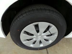Toyota Corolla Quest 1.8 Plus manual - Image 12